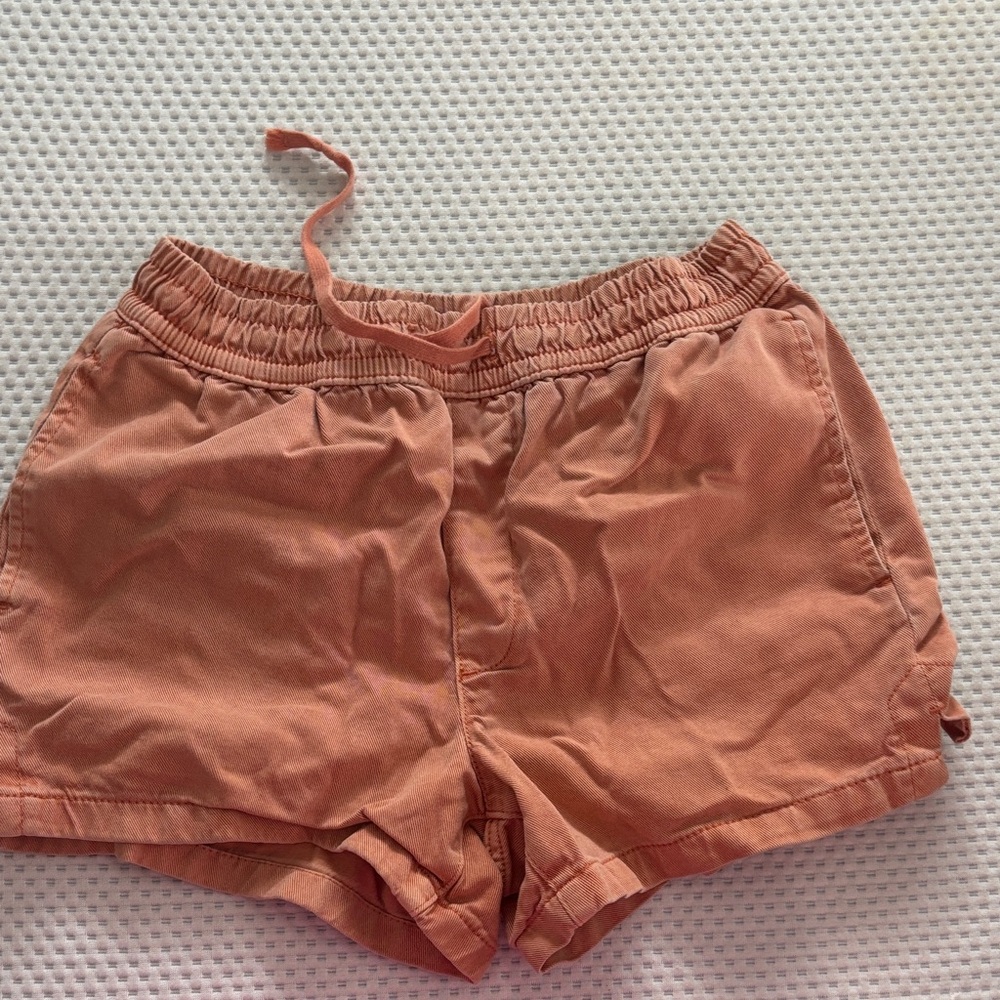GAP Women's Coral Athletic Shorts
